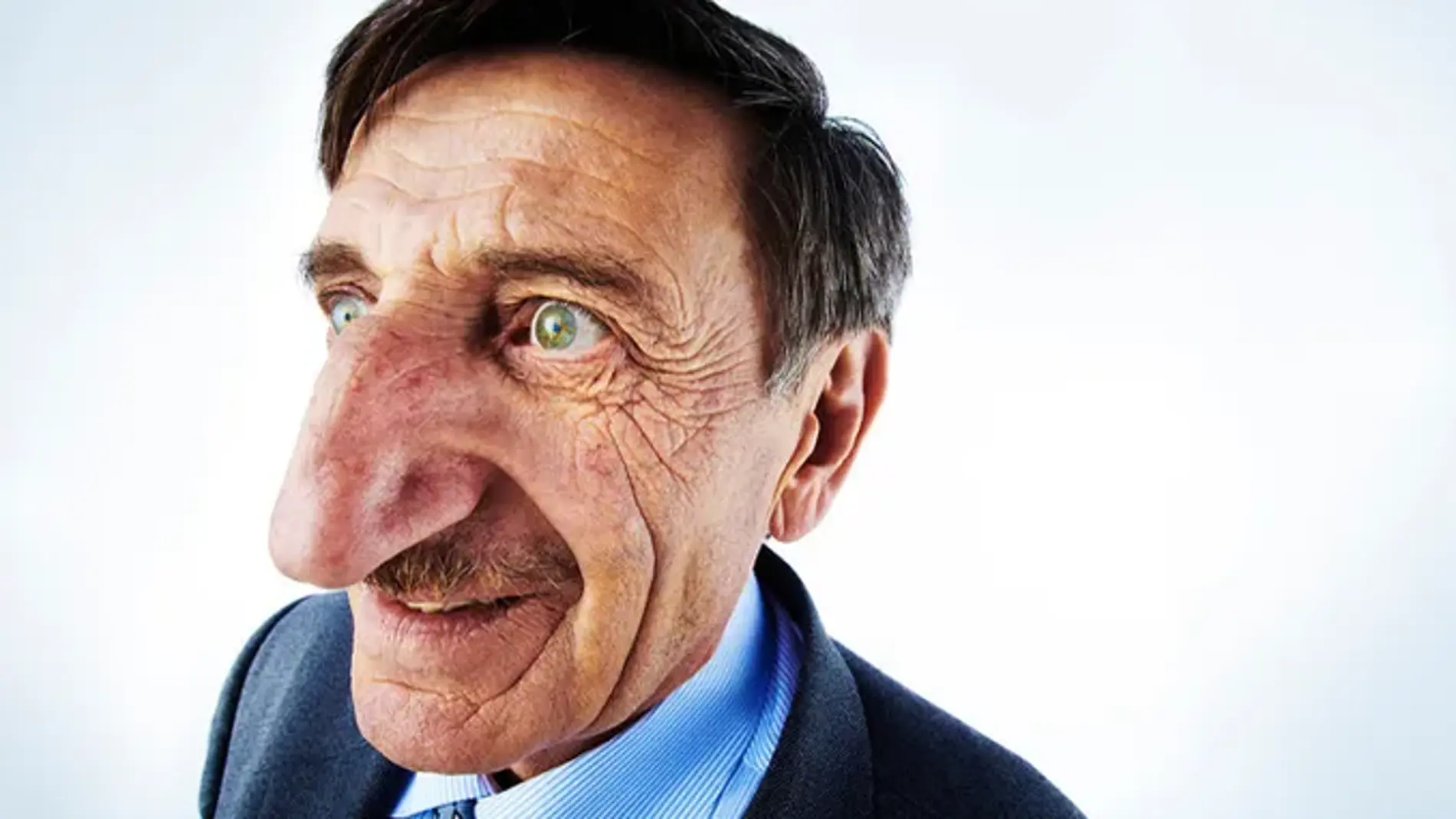Mehmet Ozyurek en una foto realizada por Guinness World Records en 2013