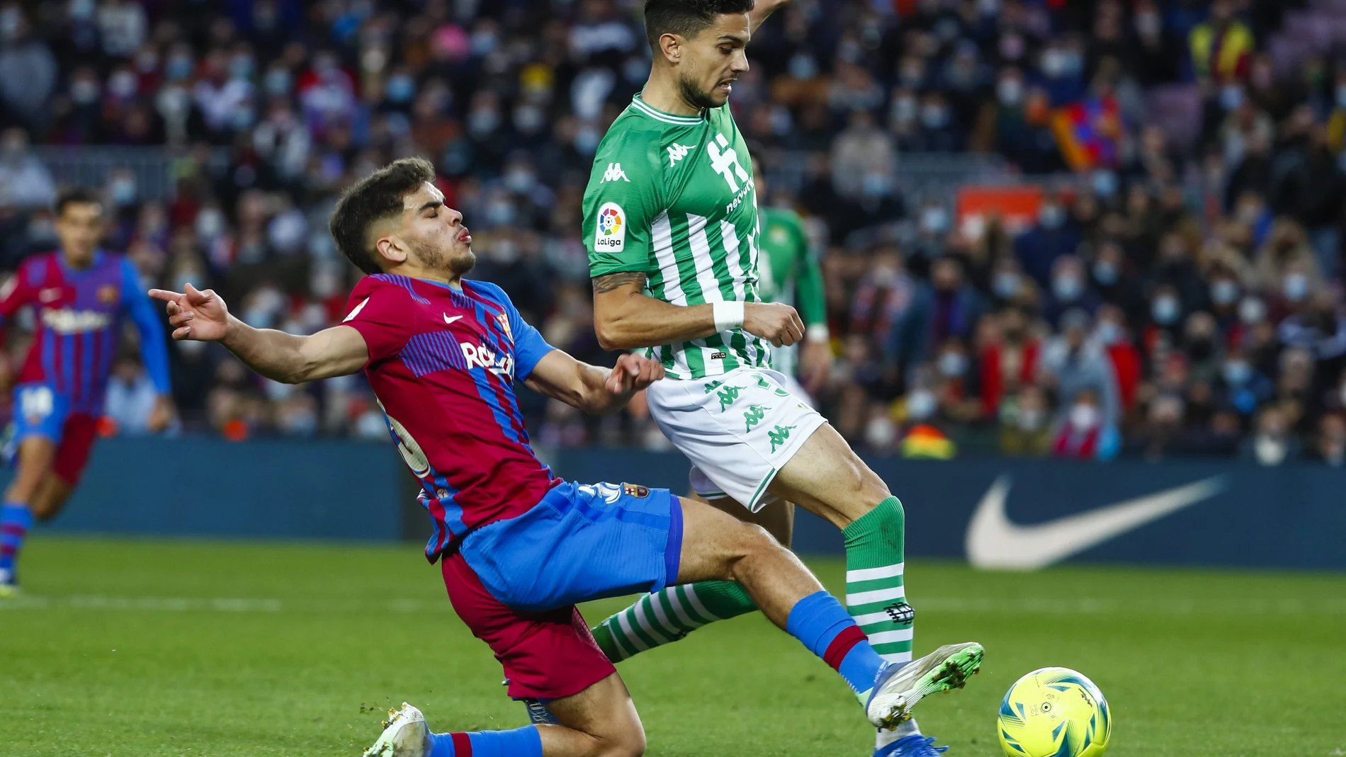Marc Bartra con el Betis.
