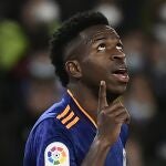 Vinicius volvió a marcar para adelantar al Real Madrid ante la Real Sociedad