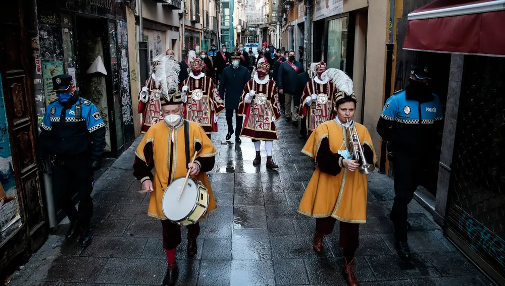 La Corporación Municipal del Ayuntamiento de León acude a la Solemne Eucaristía en el convento de las Madres Concepcionistas con motivo de la celebración de la festividad de la Inmaculada Concepción