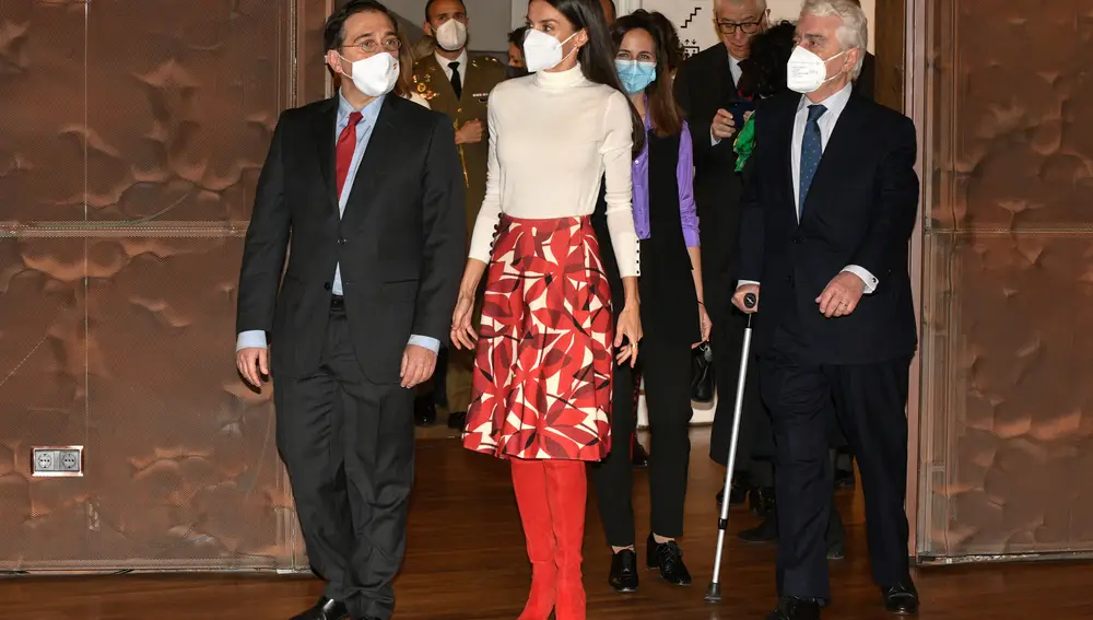 La reina Letizia a su llegada al acto central del 75º aniversario de UNICEF. Desafío para la infancia en la era post covid en el CaixaForum Madrid, a 09 de diciembre de 2021, en Madrid (España).