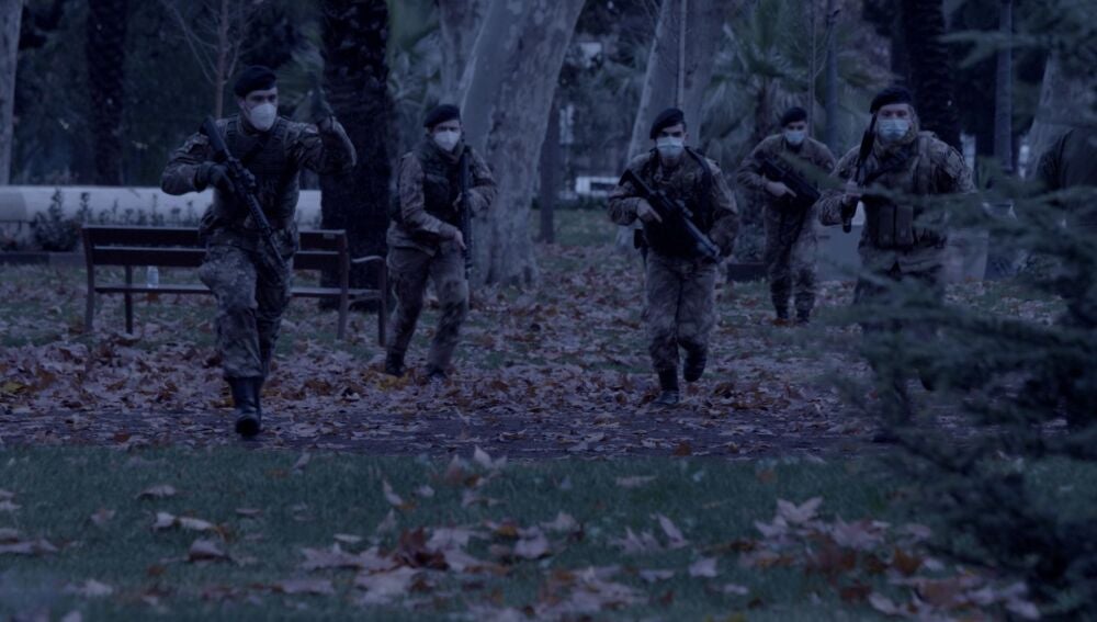 En "Zeros and Ones", de Abel Ferrara, la pandemia está presente casi en cada plano