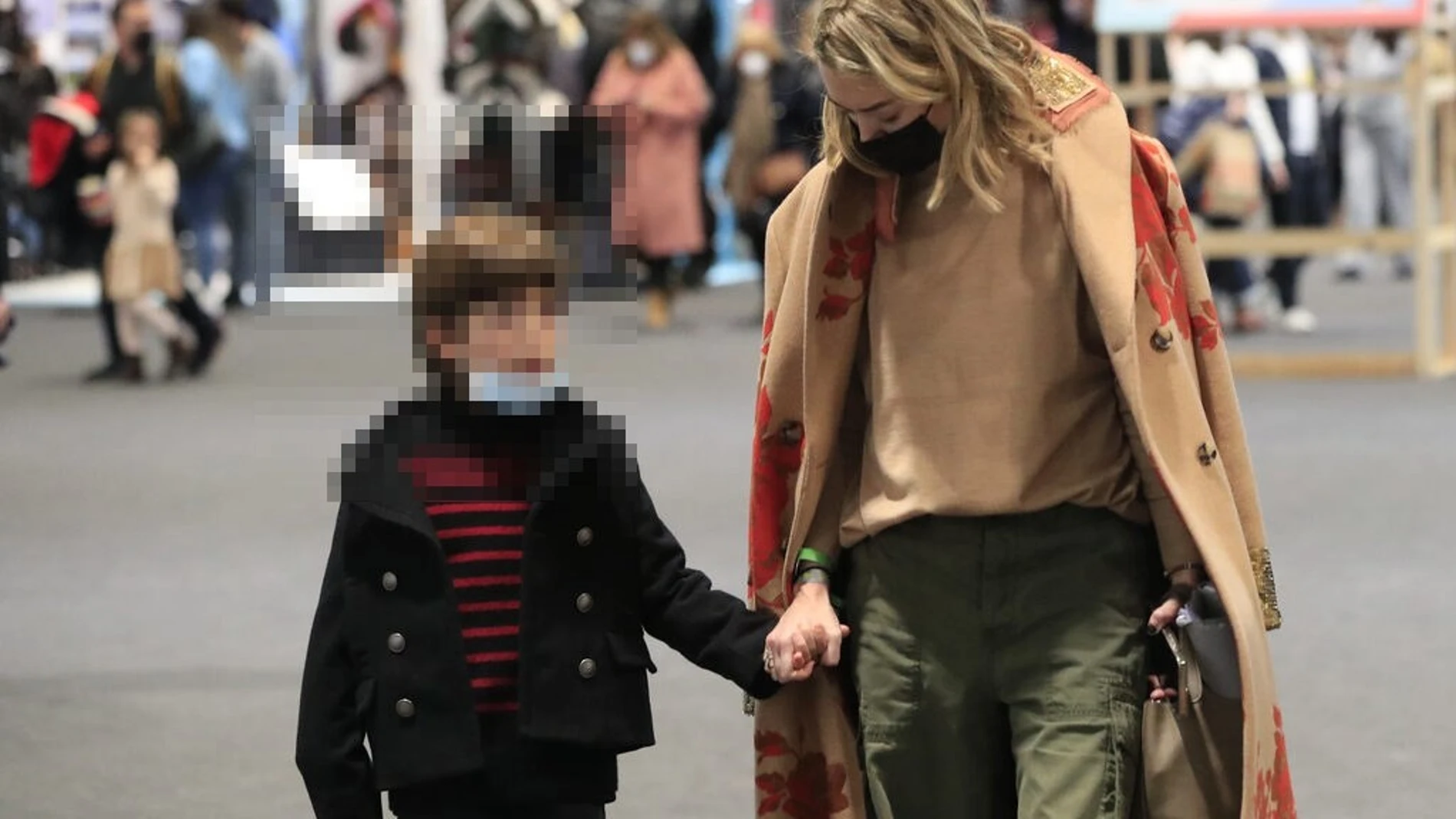 Marta Ortega con el abrigo de Zara Atelier.