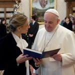 Yolanda Díaz con el Papa Francisco