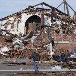 Cerca de 400.000 hogares se han quedado sin electricidad en las zonas de Estados Unidos que se vieron afectadas por múltiples tornados.