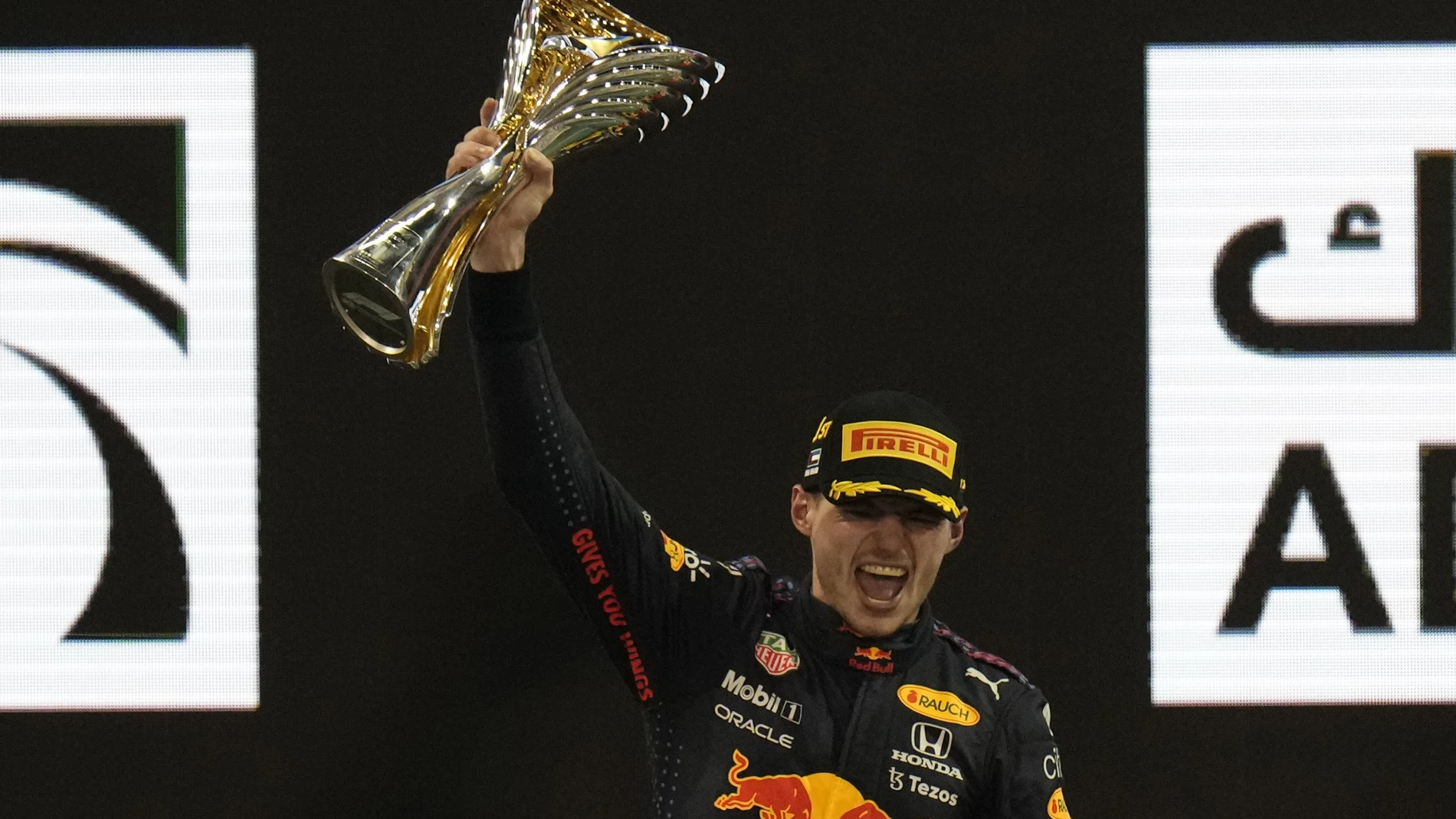 Verstappen, campeón en la última vuelta