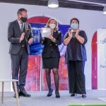 De izquierda a derecha: el consejero delegado de Orange España Jean-François Fallacher; la vicepresidenta; Nadia Calviño; y la alcaldesa de Segovia, Clara LuqueroEUROPA PRESS-NACHO VALVERDE13/12/2021