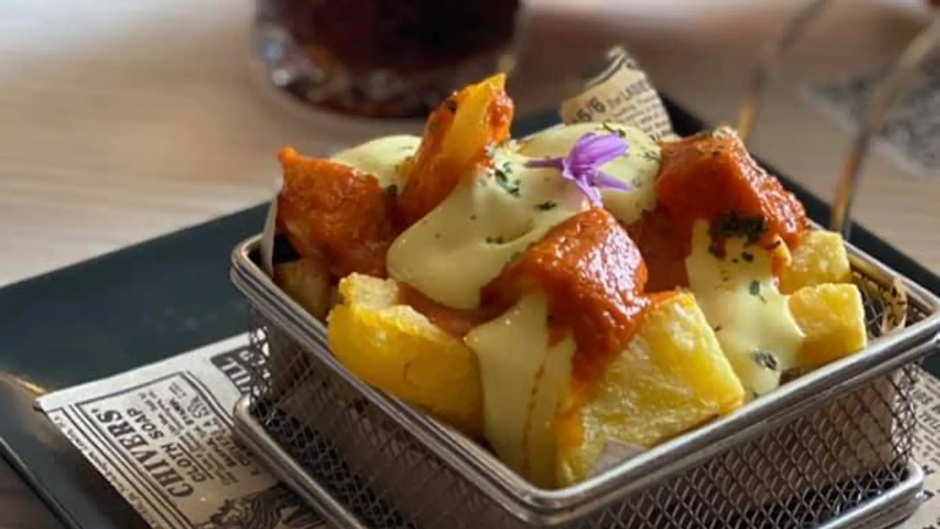 Patatas Bravas que elabora Noelia López en la Cervecería El Recreo de Palencia, y que ganaron el pasado año
