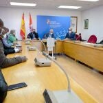 El vicepresidente, portavoz y consejero de Transparencia, Ordenación del Territorio y Acción Exterior, Francisco Igea, recibe a Fernando Aixalá, presidente de la Fundación Allegro, y a representantes de la Universidad Wolaita Sodo y de la organización no gubernamental Rural Community Based Development Initiatives Association (RCBDIA)