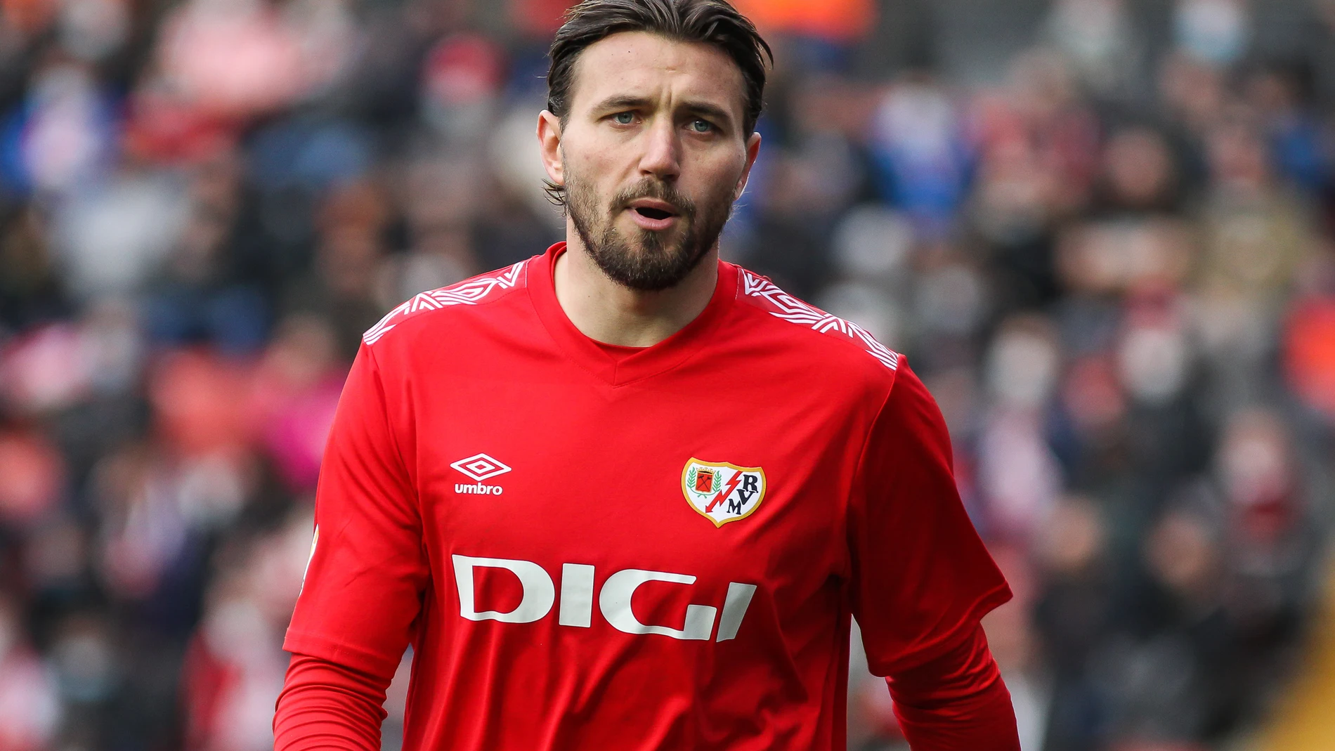 Stole Dimitrievski con el Rayo Vallecano.