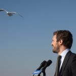 El PP extiende el choque con Moncloa a Bruselas. Dirigirá una carta contra ella. No apoyarán su candidatura al órgano asesor del FMI. «Es la única pieza que une a Sánchez con Europa».