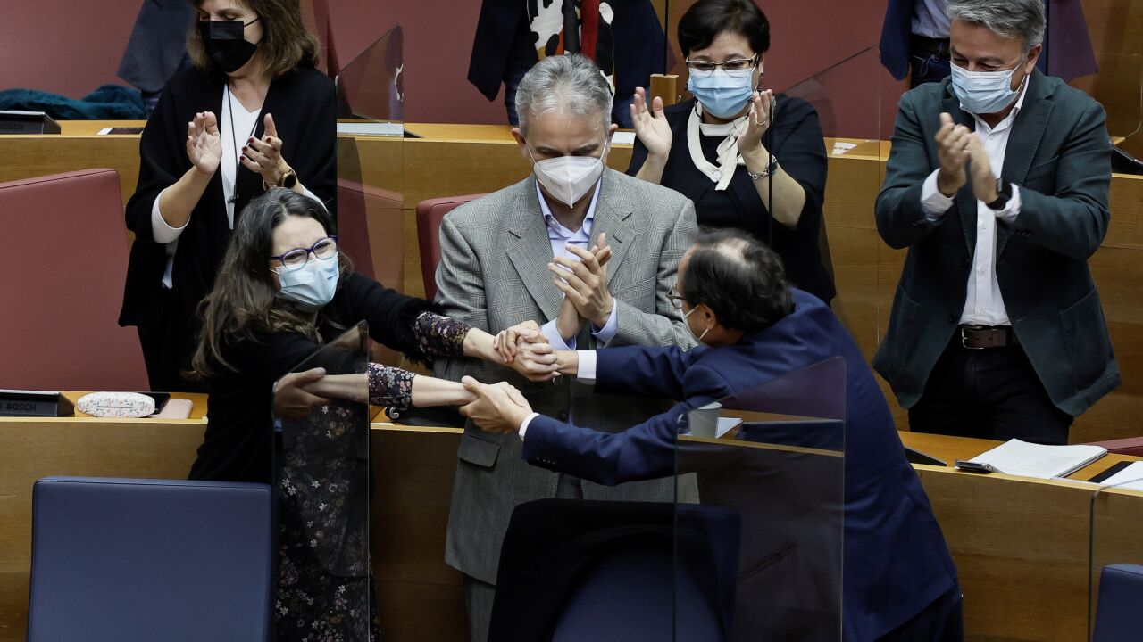 Luz verde a los Presupuestos valencianos de 2022 con los votos en ...