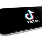 Inglaterra recomienda a sus ciudadanos desinstalar TikTok de sus móviles.