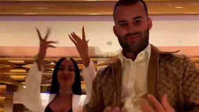 Aurah Ruiz y Jesé Rodríguez bailan en TikTok.