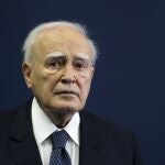 Papoulias fue reelegido para un segundo mandato en febrero de 2010, un mandato marcado por la crisis financiera de Grecia.