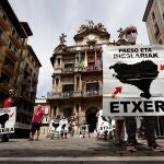 Manifestación bajo el lema "Euskal presoak etxean eta bizirik nahi ditugu" (Queremos a los presos vascos en casa y vivos