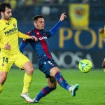 Nemanja Radoja con el Levante.