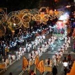 Sus majestades los Reyes Magos de Oriente recorren las calles de Barcelona este miércoles durante la tradicional cabalgata celebrada por las calles de la ciudad