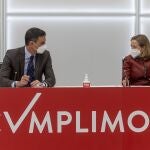 El presidente del Gobierno, Pedro Sánchez, y la vicepresidenta primera y ministra de Asuntos Económicos y Transformación Digital, Nadia Calviño