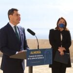 El presidente de la Junta de Andalucía, Juanma Moreno, y la consejera de Agricultura, Carmen Crespo. RAFAEL GONZÁLEZ/EUROPA PRESS