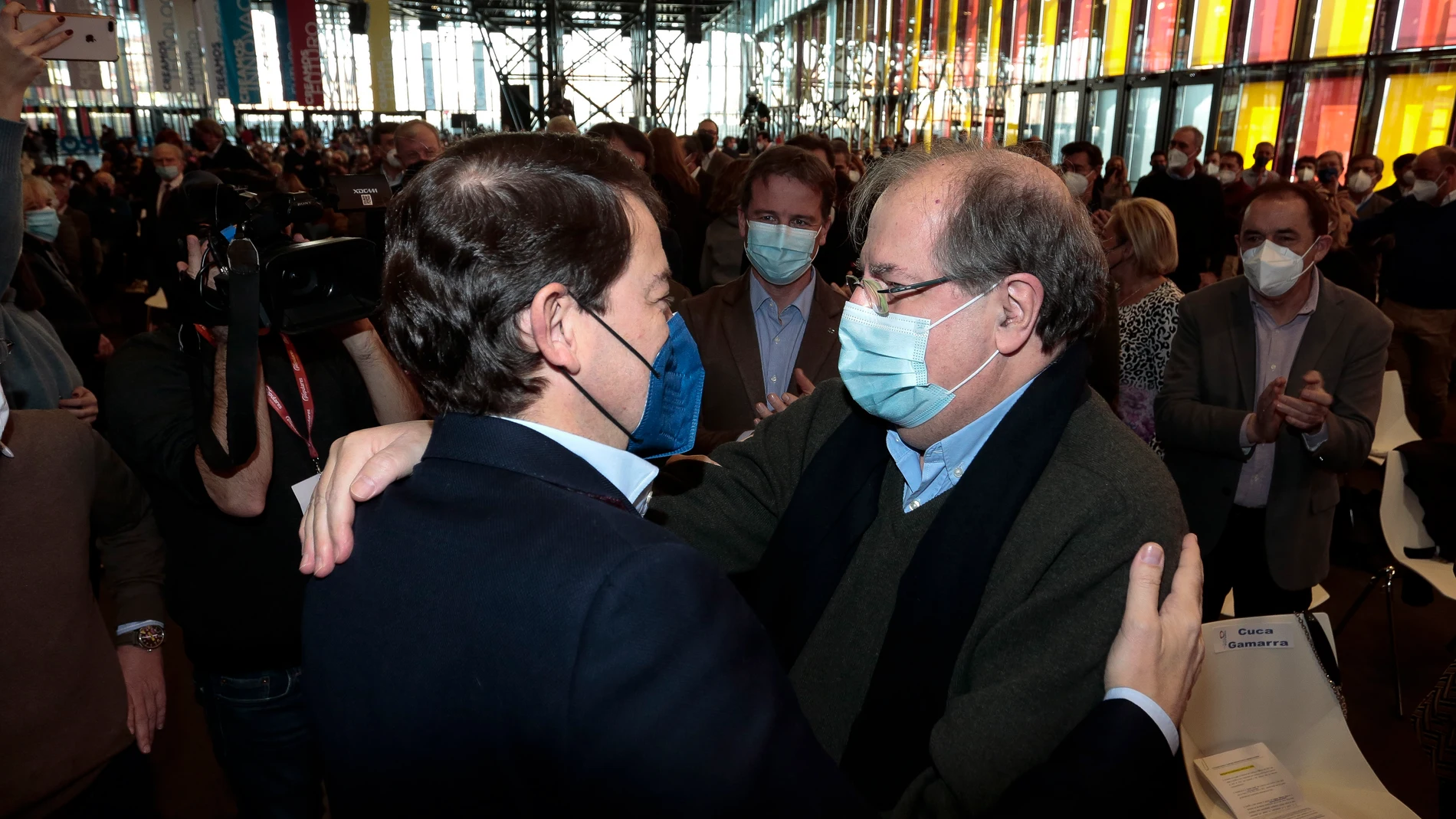 Juan VIcente Herrera felicita a Alfonso Fernández Mañueco