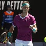 Nadal celebra uno de los puntos en su estreno ante Giron