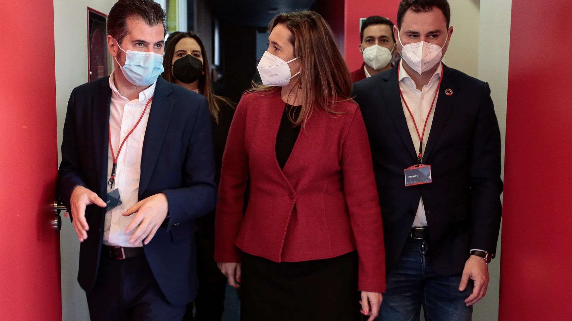 El secretario general del PSOECyL y candidato a la presidencia de la Junta, Luis Tudanca, visita, junto a miembros de la candidatura por León y al secretario provincial del partido, Javier Alfonso Cendón, las instalaciones del Instituto Nacional de Ciberseguridad de León. Les acompaña, la directora del Incibe, Rosa Díaz