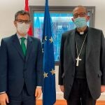 El ministro de Presidencia, Félix Bolaños, y el presidente de la Conferencia Episcopal Española, el cardenal arzobispo de Barcelona, Juan José Omella