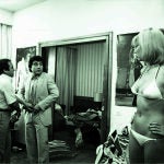 Andrés Pajares y Fernando Esteso en una escena de la película 'Los liantes' (1981)