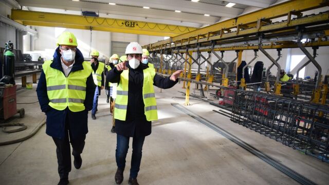 El candidato de Cs, Francisco Igea, visita varias empresas en la localidad burgalesa de Aranda de Duero
