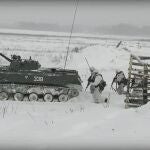 Militares rusos de los batallones de paracaidistas de Ivanovo y Kostroma en una sesión de entrenamiento en la región de Yaroslavl, Rusia,