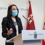 La consejera de Empresa y Portavocía, Valle Miguélez durante un momento de la rueda de prensa que han ofrecido para informar de las decisiones tomadas en el Consejo de Gobierno, este jueves en el Palacio de San Esteban, sede del gobierno regional. EFE/Marcial Guillén