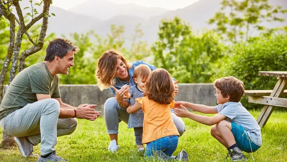 Fanucova reclama ayudas para las familias numerosas valencianas en la Ley de Diversidad y Apoyo a las Familias