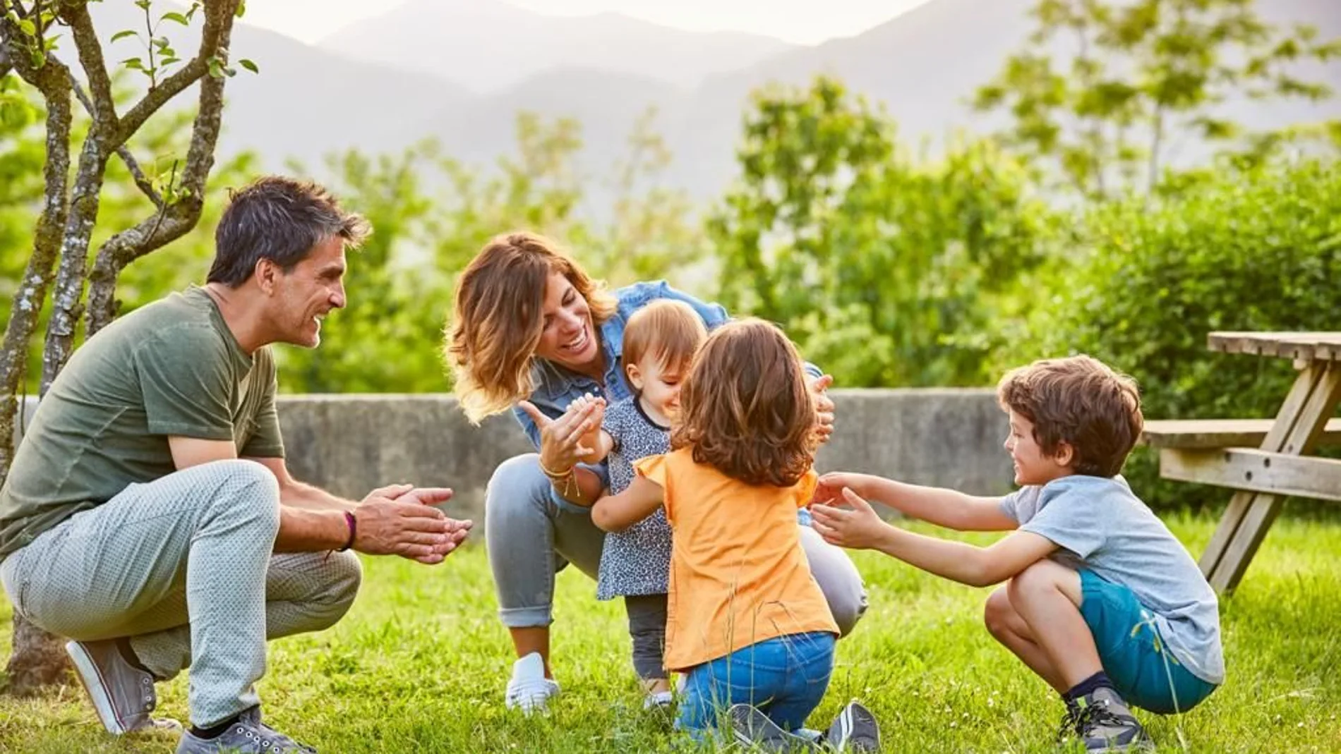 Fanucova reclama ayudas para las familias numerosas valencianas en la Ley de Diversidad y Apoyo a las Familias