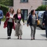 Romeva (izda), Junqueras (dcha.) y Bassa (a su lado) –en la imagen junto a Serret y Forcadell– están a la espera de que el TC resuelva sus recursos