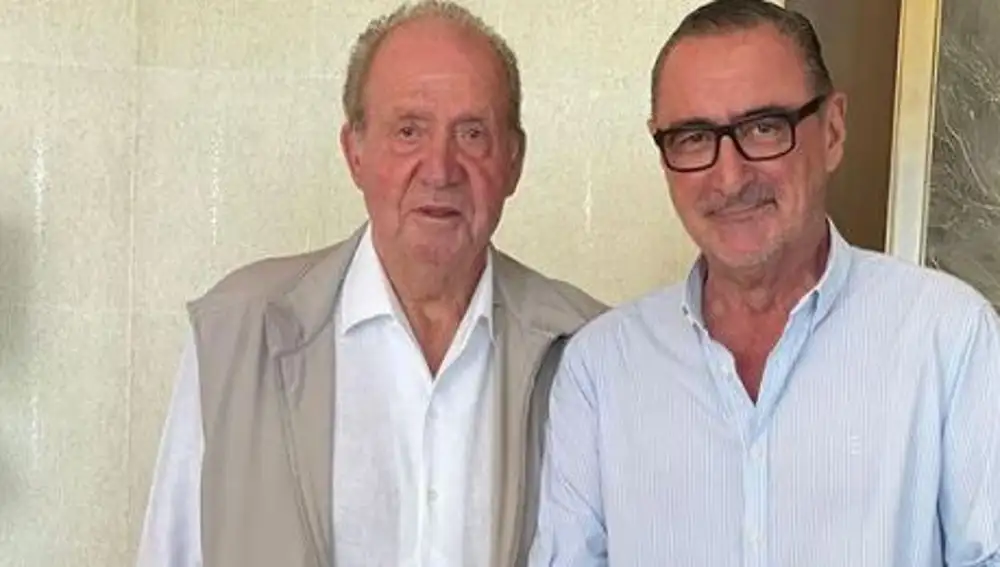 Don Juan Carlos y Carlos Herrera, en Abu Dabi