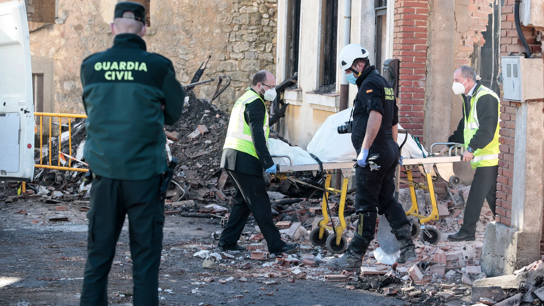 Localizan el cadáver calcinado del morador de la casa incendiada en Las Bodas (Boñar, León)