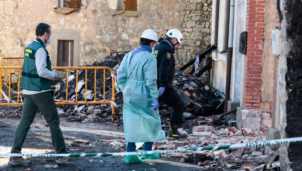 Localizan el cadáver calcinado del morador de la casa incendiada en Las Bodas (Boñar, León)