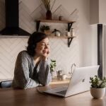Banco Santander lanza su programa de becas online para estudiar inglés junto al British Council. Banco Santander lanza su programa de becas online para estudiar inglés junto al British Council.