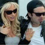 Imagen de la serie sobre el vídeo sexual de Pamela Anderson