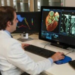 Realización de coronariografía por TAC para la valoración de arterias coronarias