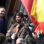 El presidente de Vox, Santiago Abascal y el candidato a la presidencia a las Cortes de Castilla y Le&oacute;n, Juan Garc&iacute;a-Gallardo y el exfuncionario de prisiones Jos&eacute; Antonio Lara visitan Burgos y ofrecen un mitin en el Arco de Santamar&iacute;a