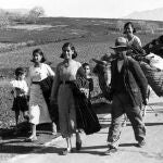 La conocida como "carretera de la muerte", que une Málaga con Almería, es un tramo que hace alusión a las víctimas de la conocida como Desbandá, las cuales fueron perseguidas y masacradas por las tropas franquistas en febrero del 37