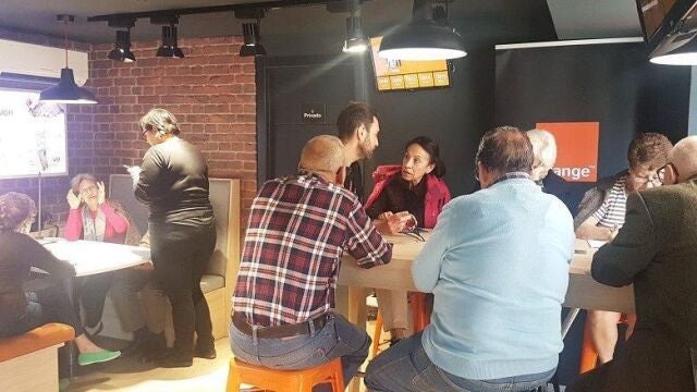 Taller de formación digital para personas mayores de Orange