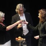 Lola Casamayor (izda.), Jesús Noguero y Eva Rufo
