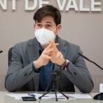 El edil de Hacienda, Borja Sanjuán, en rueda de prensa