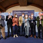 El candidato del PP, Alfonso Fernández Mañueco junto a Ana Pastor, los consejeros y la alcaldes de Aranda de Duero, Raquel González