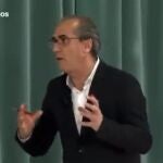 El número tres del PSOE a las Cortes por Burgos, Luis Briones, durante el debate en La 8 de Burgos