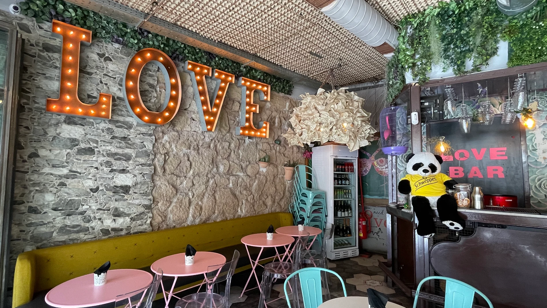 Love Bar en Ponte Milvio.