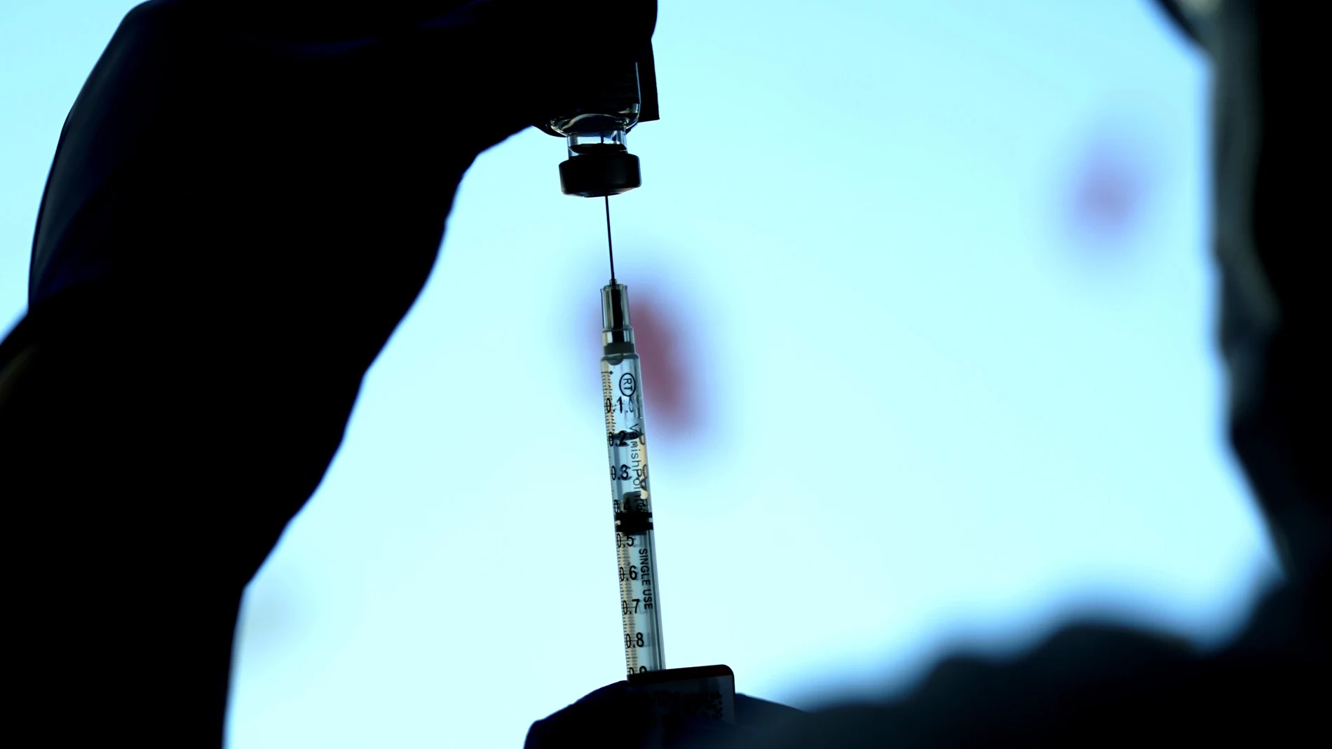 Una dosis de la vacuna de Pfizer